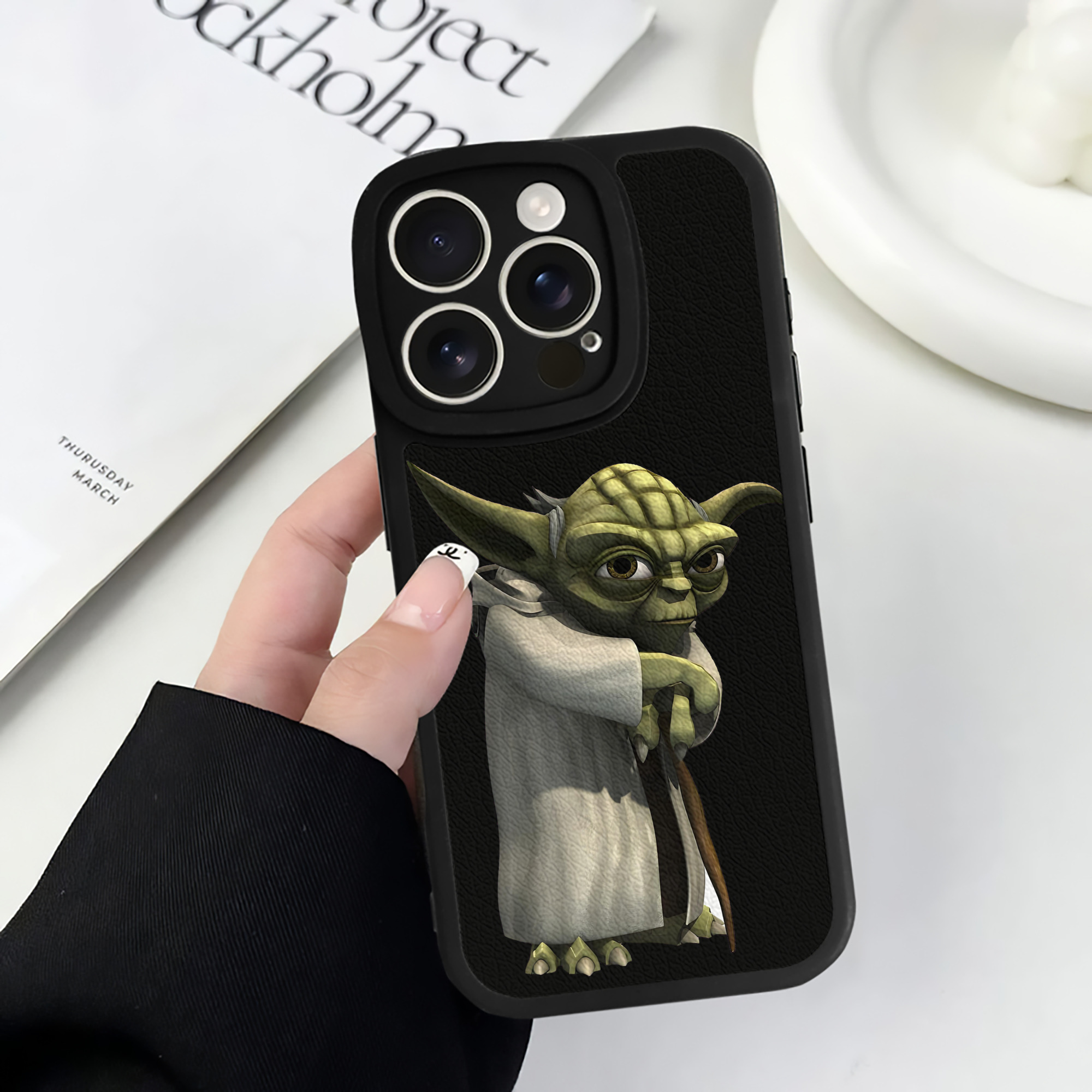 （画像用） スター・ウォーズ Star Wars 【iPhone 16シリーズ対応】シリコンスマホケース（レザー調） 材質：シリコン